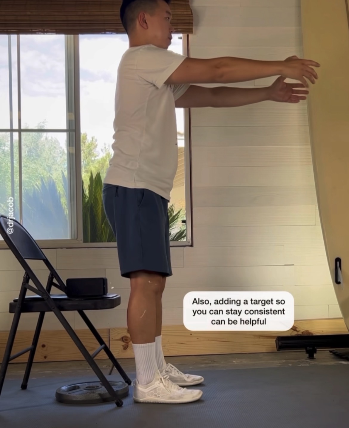 ターゲット・ヒップタッチスクワット